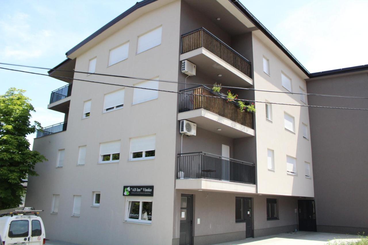Vip Apartment Visoko Zewnętrze zdjęcie